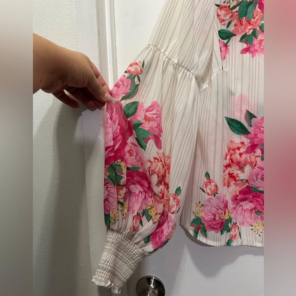 Jealous Tomato Pink and White Floral Blouse Sz L - Picture 3 of 6
